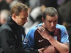 Aston Villa defender Richard Dunne told to find a new club by boss Paul Lambert