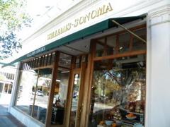 vandals break los gatos' williams sonoma's front window