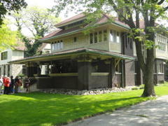 frank lloyd wright house walk: cessna house