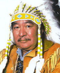 Hundreds pay respects as Elijah Harper laid to rest