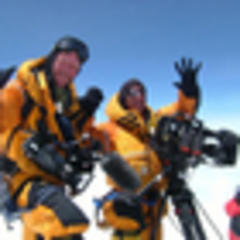 Record-breaking glory on Mt Everest